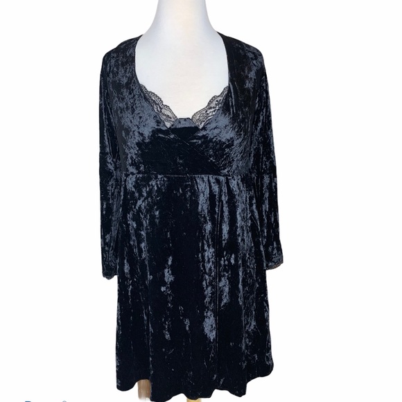 Free people Kay velvet mini in black - Picture 2 of 9